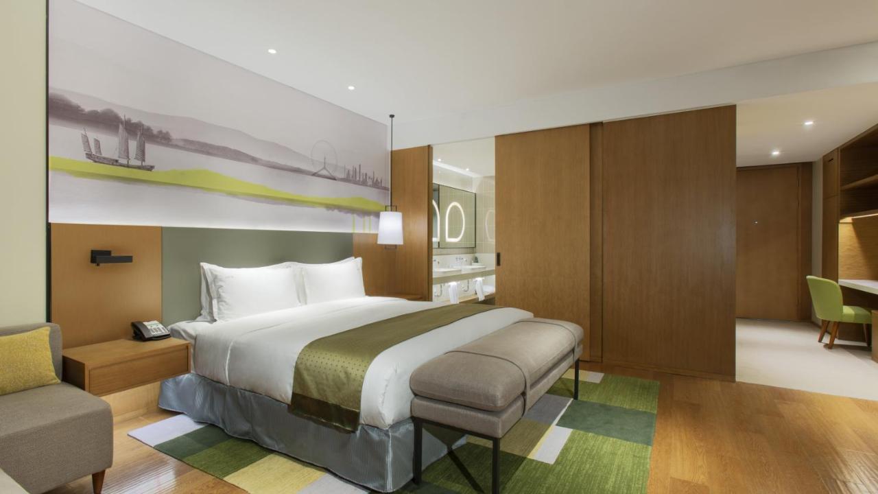 Holiday Inn & Suites Tianjin Downtown By Ihg,Tianjin Drum Tower,Joycity Shopping Mall,Tianjin Ancient Cultural Street,Haihe River,The Porcelain House,Convenient Access To Tianjin Binhai International Airport Zewnętrze zdjęcie