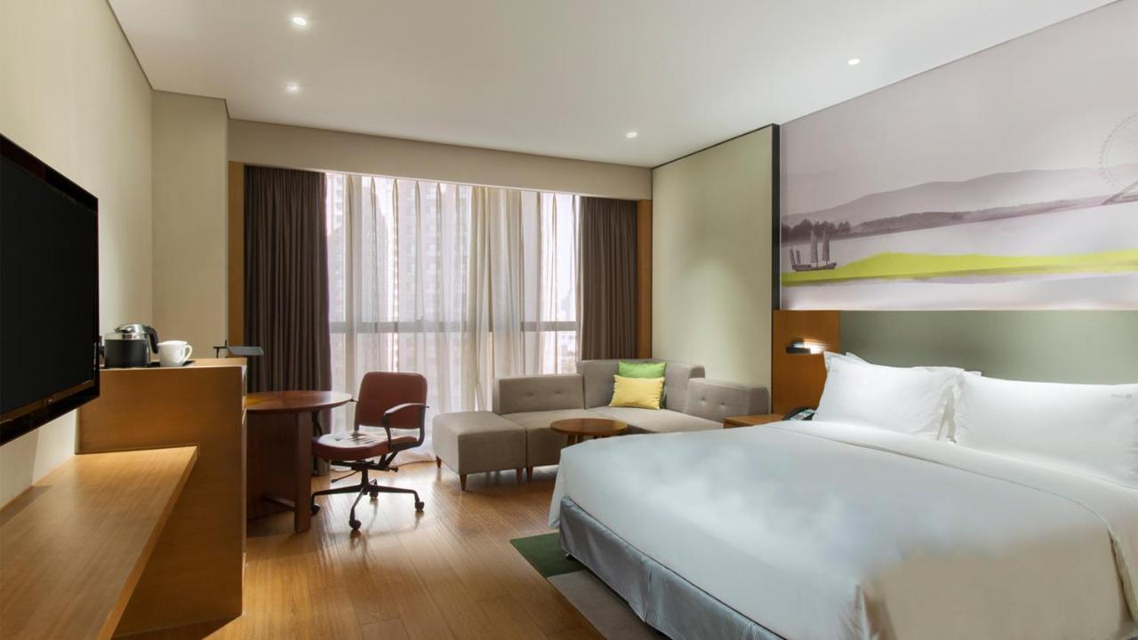 Holiday Inn & Suites Tianjin Downtown By Ihg,Tianjin Drum Tower,Joycity Shopping Mall,Tianjin Ancient Cultural Street,Haihe River,The Porcelain House,Convenient Access To Tianjin Binhai International Airport Zewnętrze zdjęcie