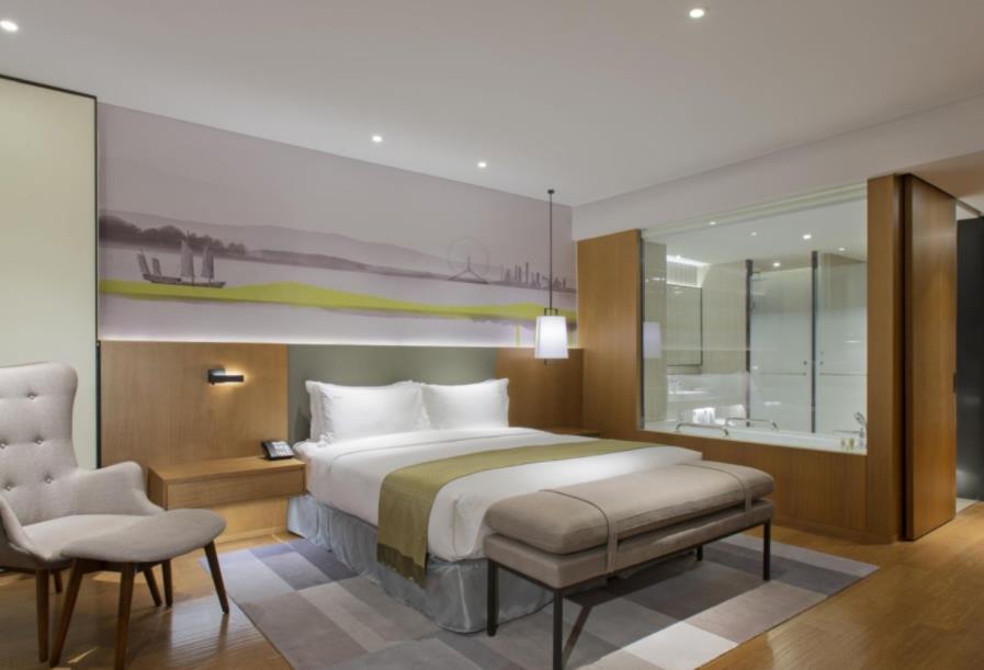 Holiday Inn & Suites Tianjin Downtown By Ihg,Tianjin Drum Tower,Joycity Shopping Mall,Tianjin Ancient Cultural Street,Haihe River,The Porcelain House,Convenient Access To Tianjin Binhai International Airport Zewnętrze zdjęcie