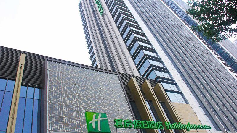 Holiday Inn & Suites Tianjin Downtown By Ihg,Tianjin Drum Tower,Joycity Shopping Mall,Tianjin Ancient Cultural Street,Haihe River,The Porcelain House,Convenient Access To Tianjin Binhai International Airport Zewnętrze zdjęcie
