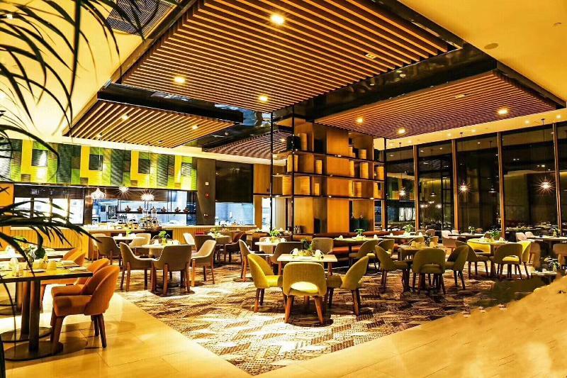 Holiday Inn & Suites Tianjin Downtown By Ihg,Tianjin Drum Tower,Joycity Shopping Mall,Tianjin Ancient Cultural Street,Haihe River,The Porcelain House,Convenient Access To Tianjin Binhai International Airport Zewnętrze zdjęcie